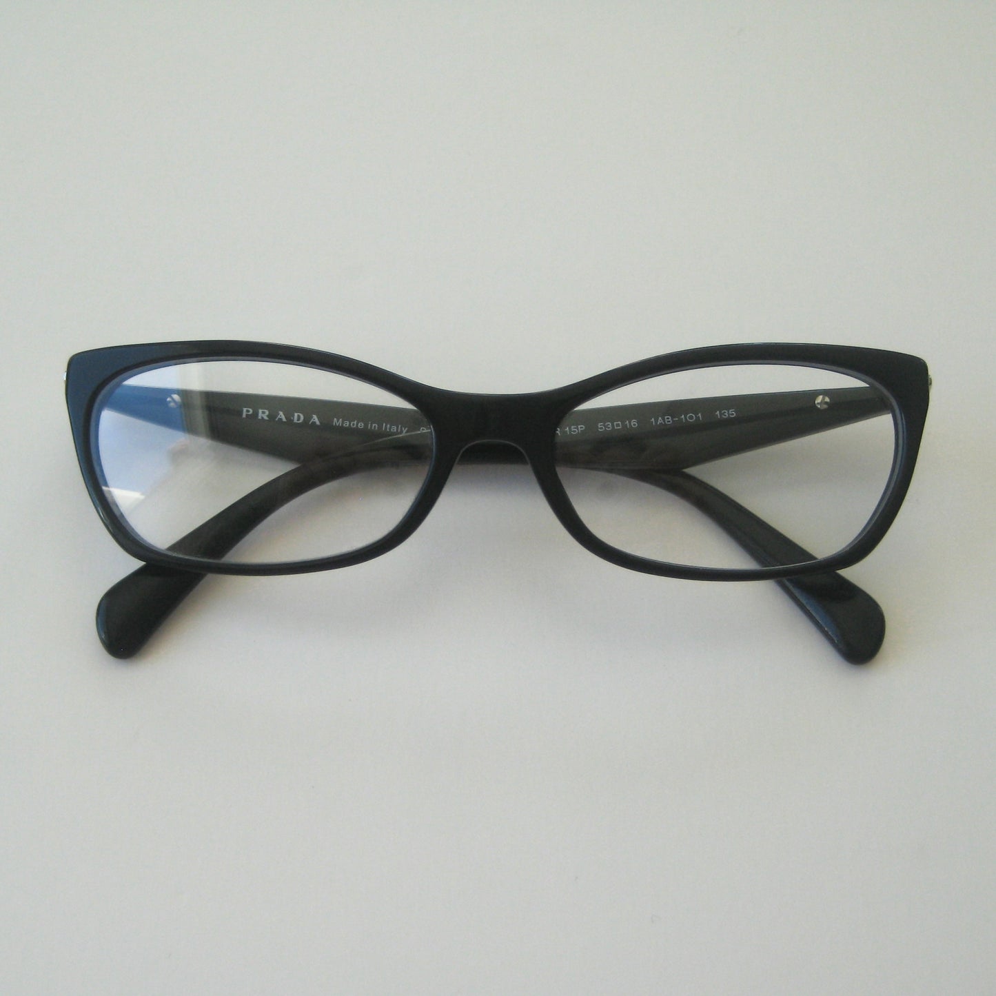Prada VPR 15P Prada power in black
Made in Italy | Size: 53&16 135
