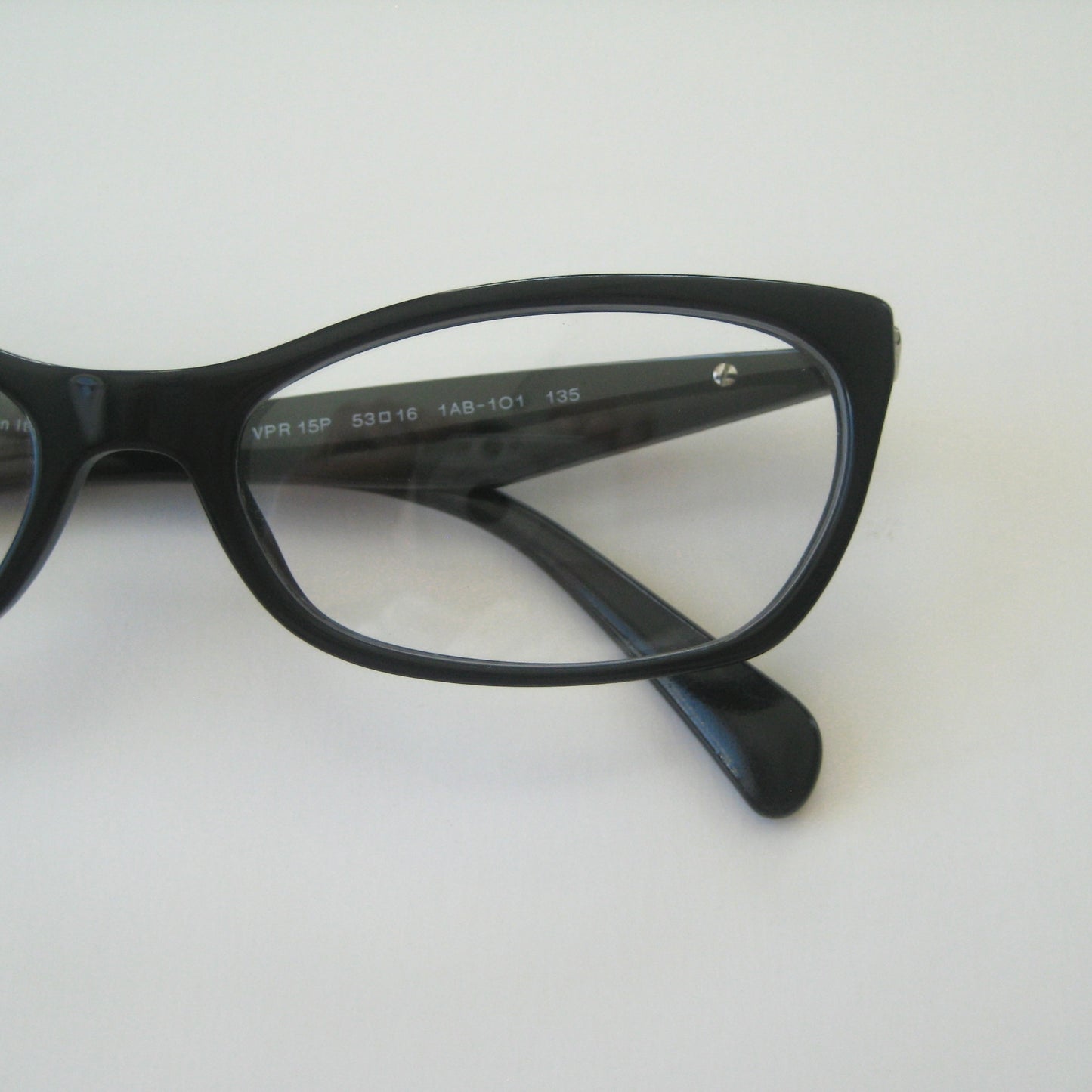 Prada VPR 15P Prada power in black
Made in Italy | Size: 53&16 135