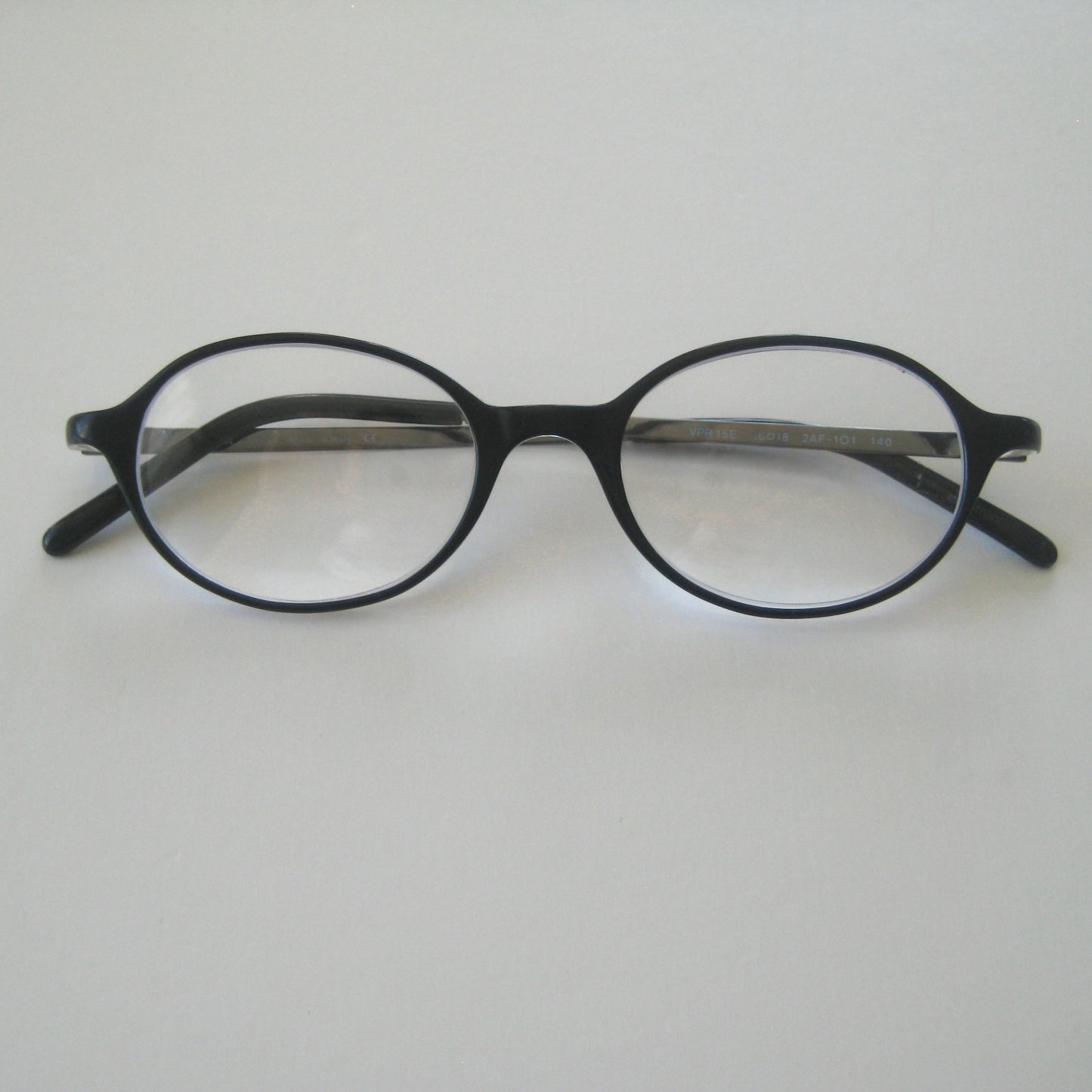 Prada VPR 15E early 2000s runway archive
Made in Italy | Size: 50&18 140