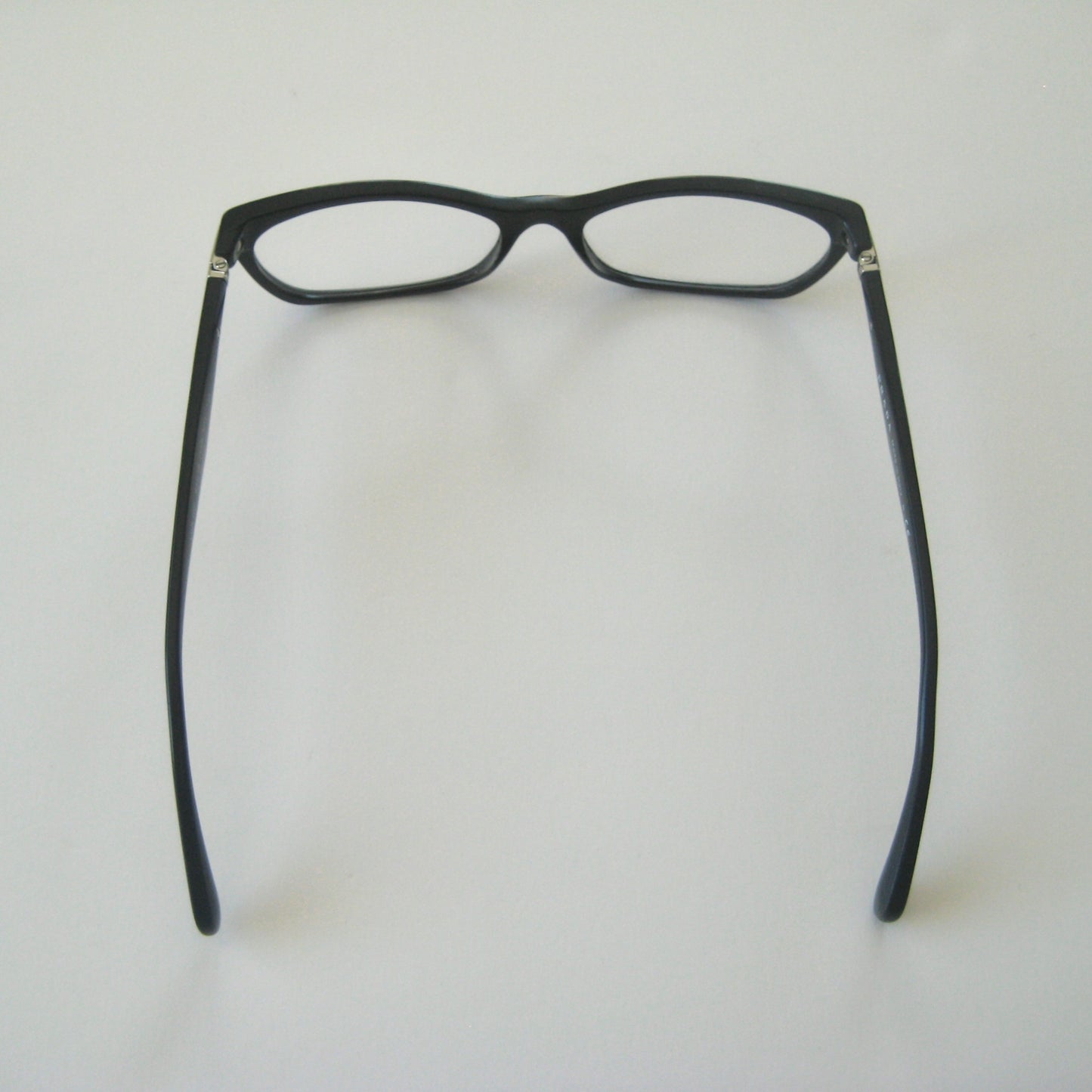 Prada VPR 15P Prada power in black
Made in Italy | Size: 53&16 135