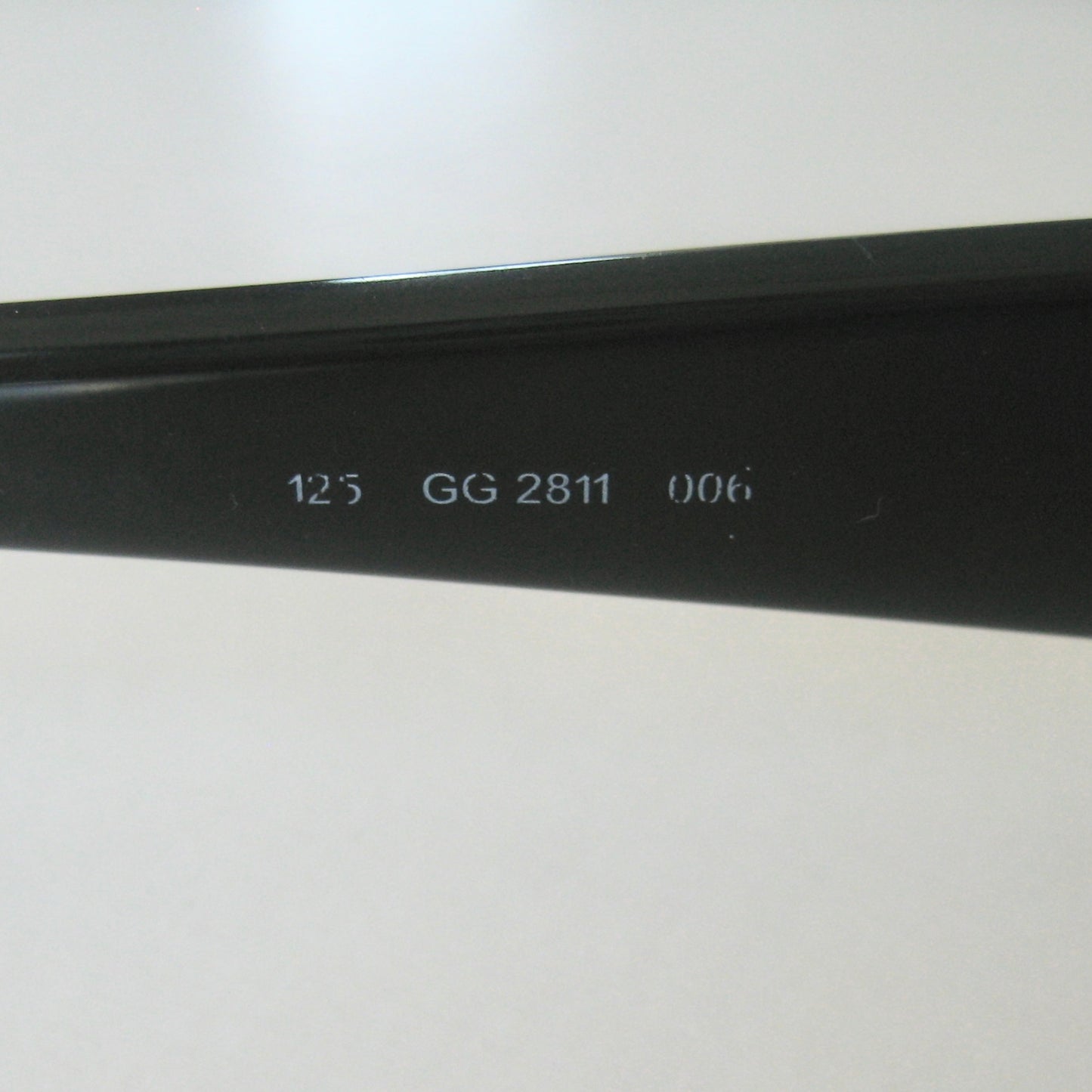 Gucci GG 2811 early 2000s archive
Made in Italy | Model: GG 2811