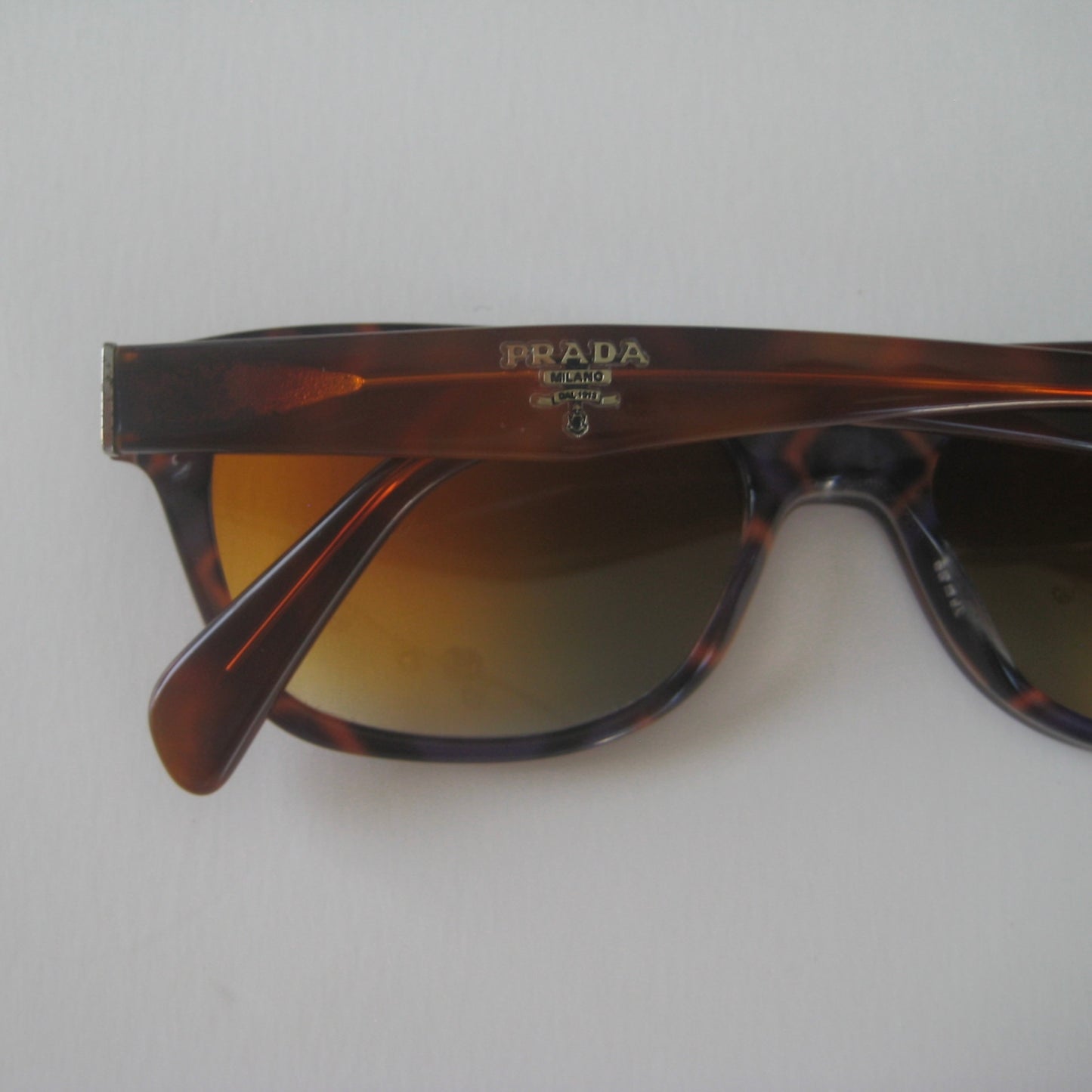 Prada — early 2000s archive
Model: VPR 20P MAU-101