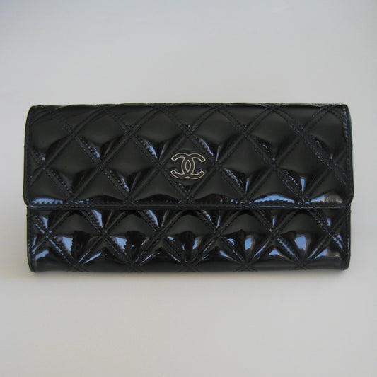 Chanel wallet | Year: circa 2003–2005