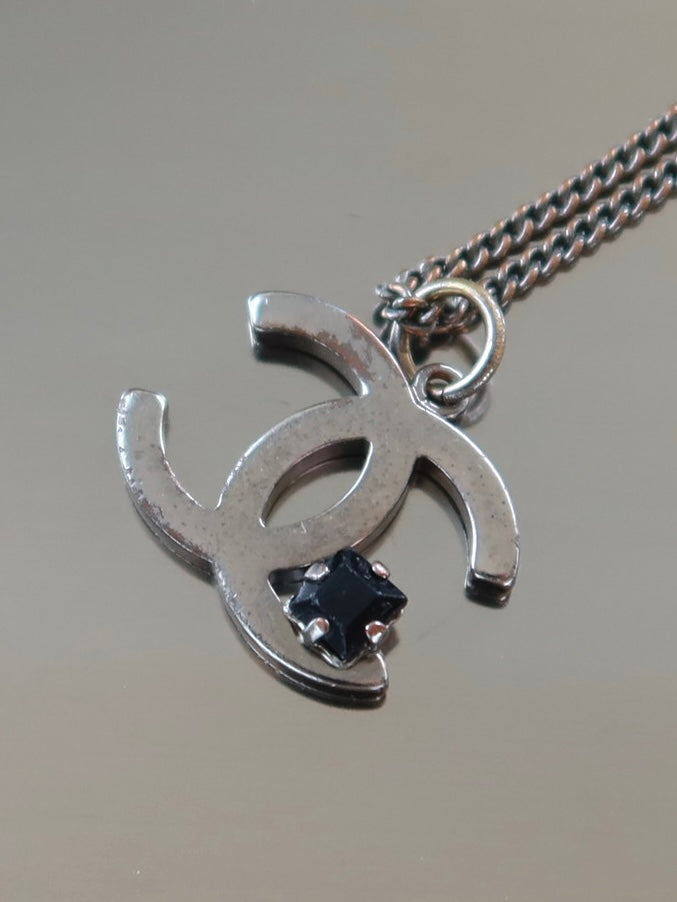 CHANEL 2005 CC Pendant