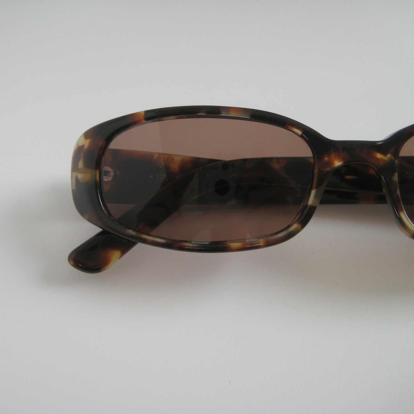 GUCCI GG 2452/S | Early 2000s archive
Made in Italy | Model: GG 2452/S 4TM
