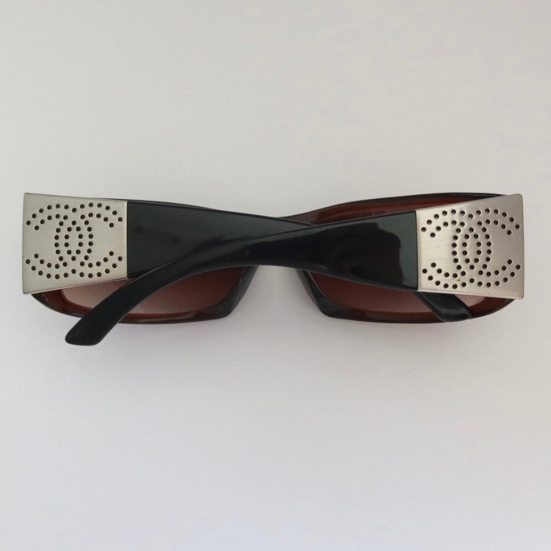 CHANEL early-2000s shield sunglasses