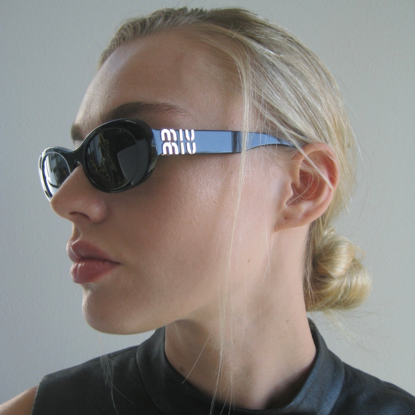 Miu Miu Oval Sunglasses | SMU 06Z | 2020s