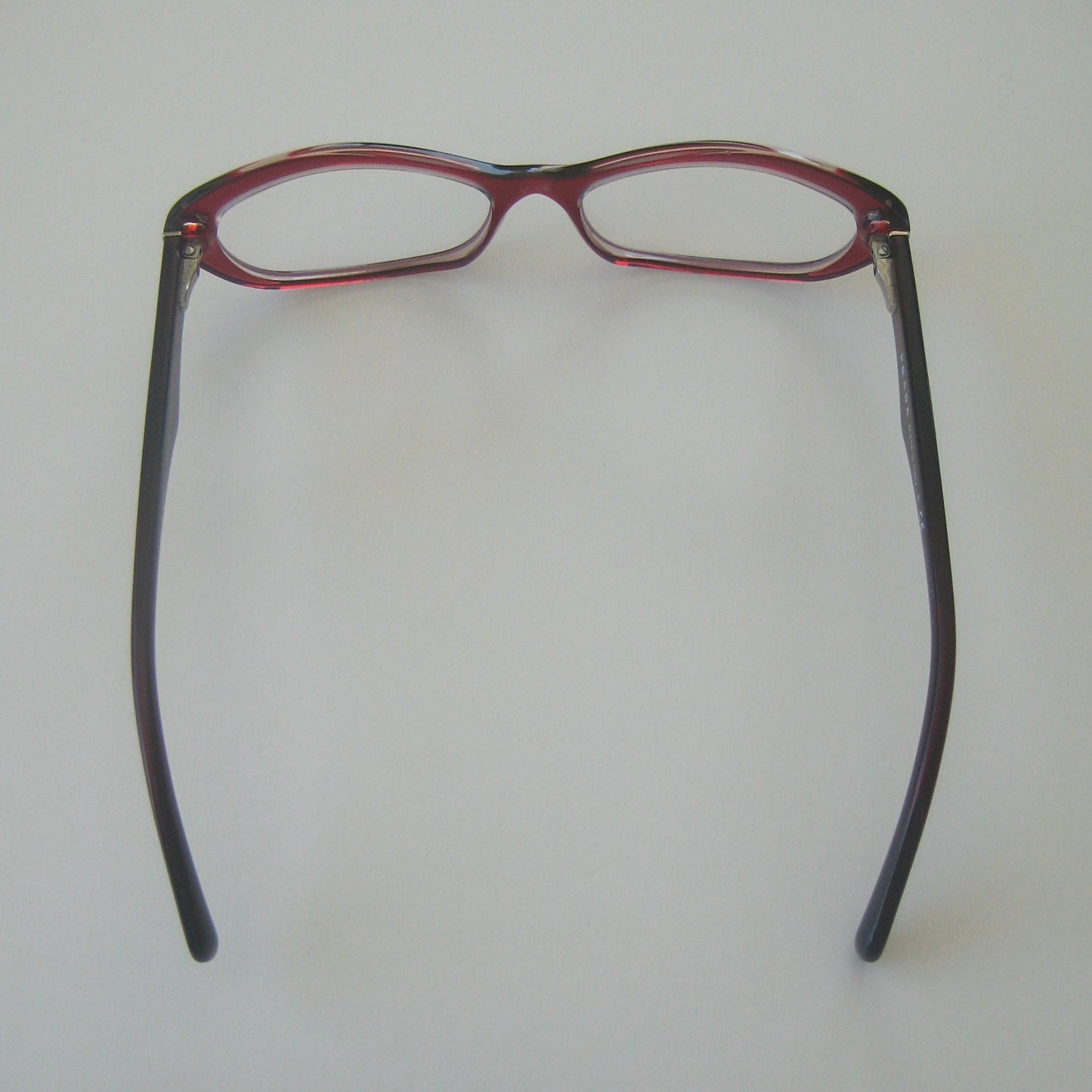 Prada VPR 110 | Early 2000s runway era
Made in Italy | Size: 54&16 135