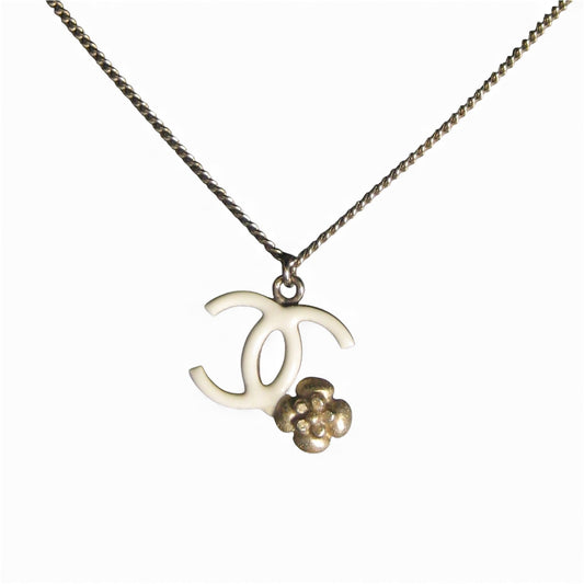 Chanel Enamel CC Camellia necklace in ivory and gold-tone metal