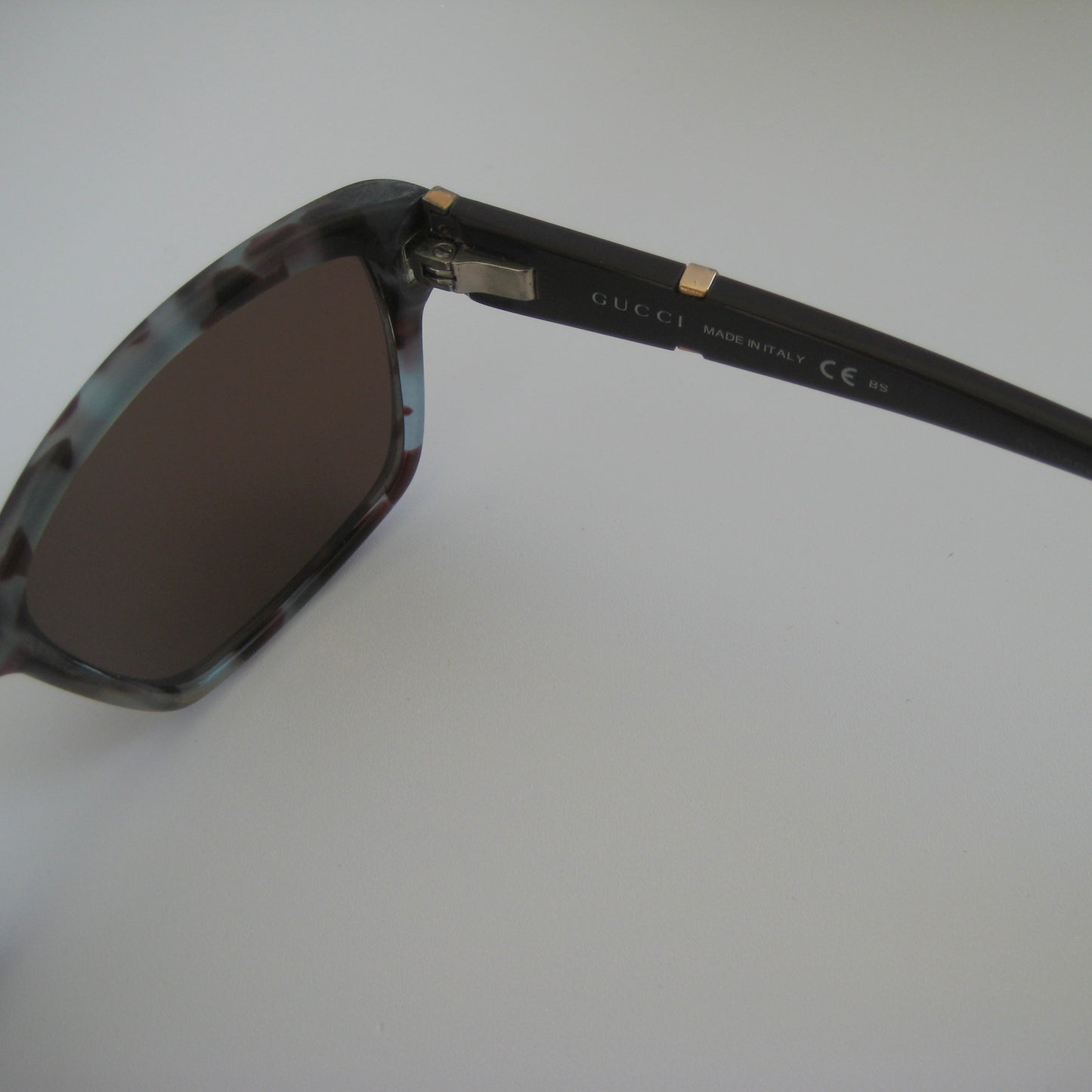 Gucci GG 2839 | Early 2000s archive
Made in Italy | Size: 135