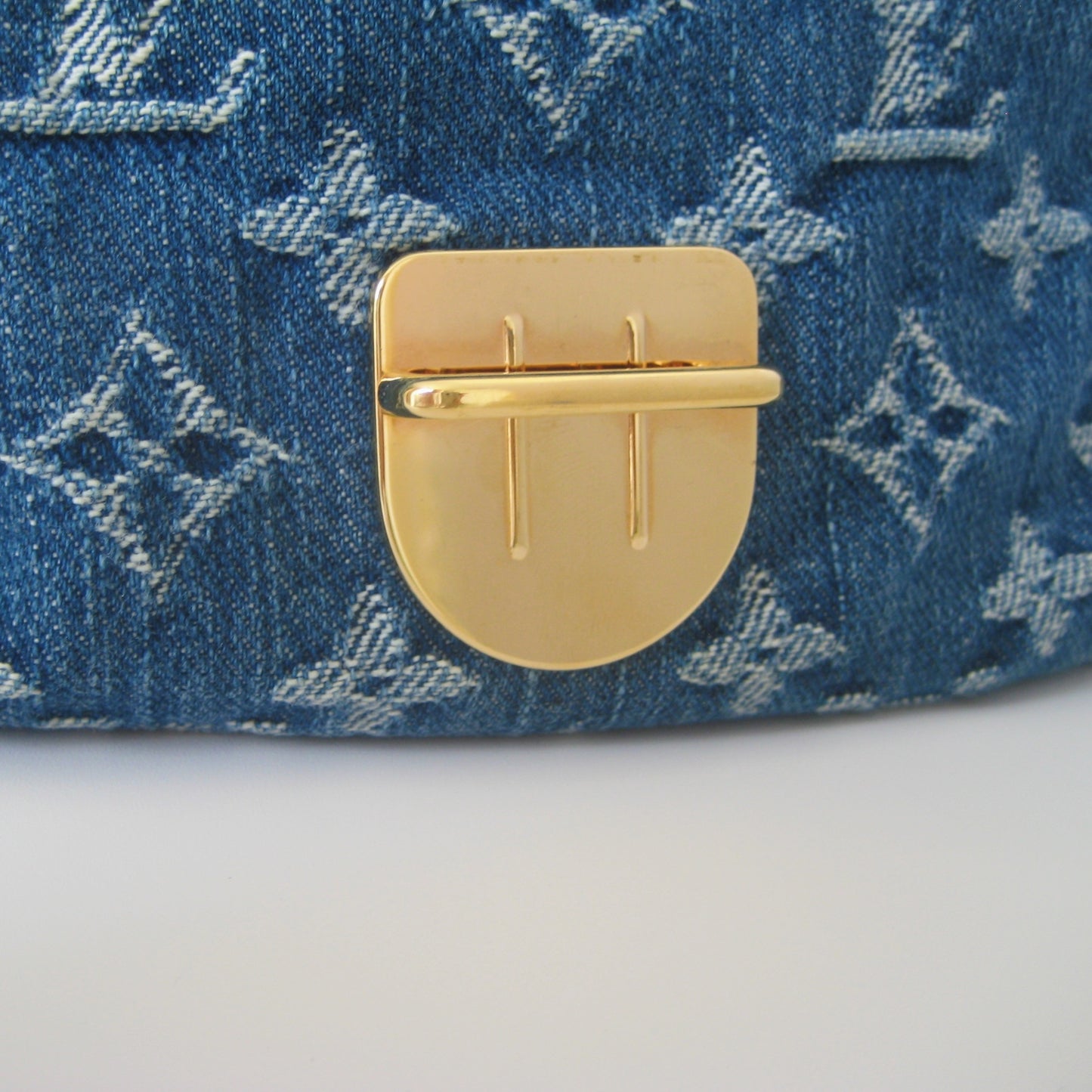 Louis Vuitton Denim Mini Pleaty Bag | 
Pre-owned 2005