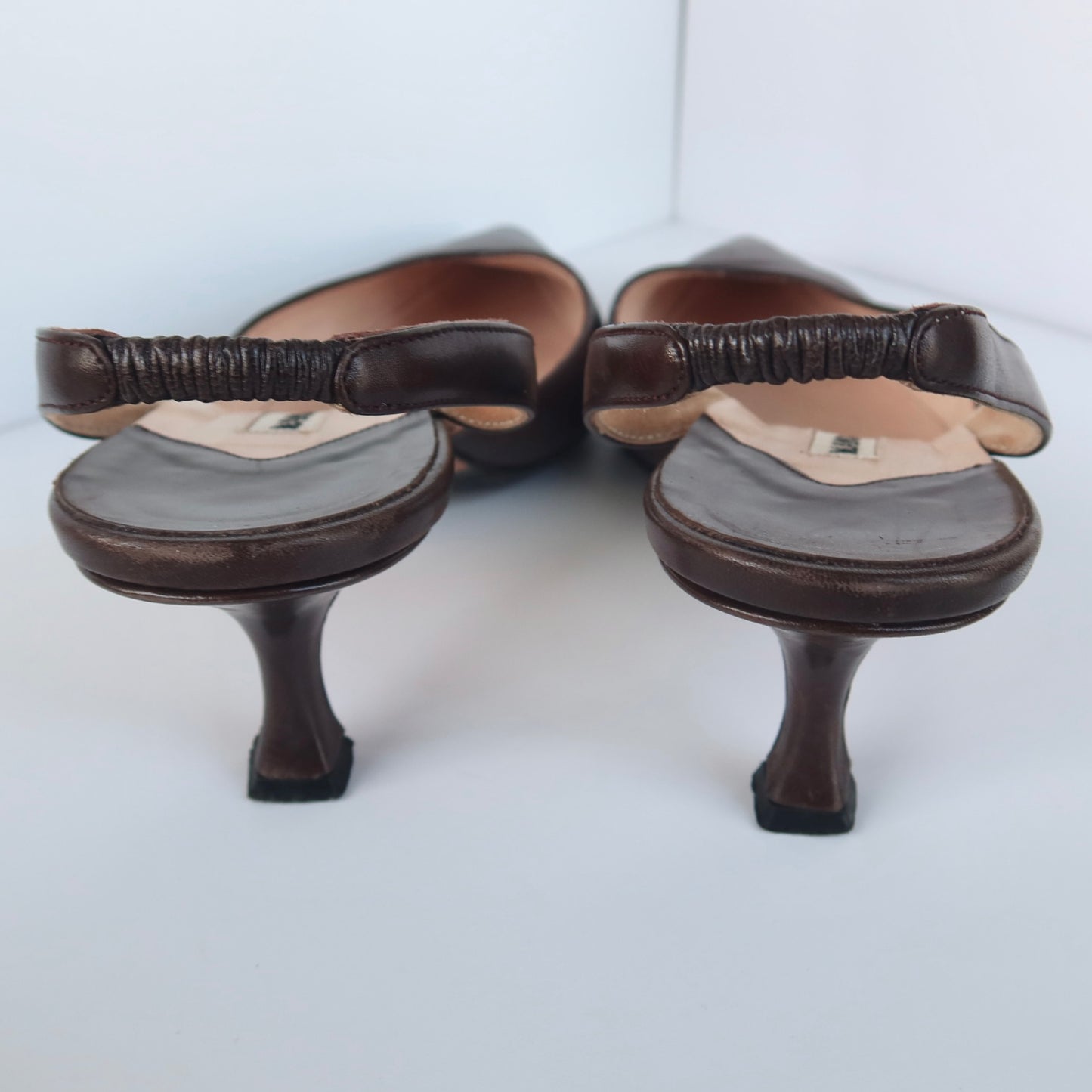 manolo blahnik dark brown leather slingback heels
