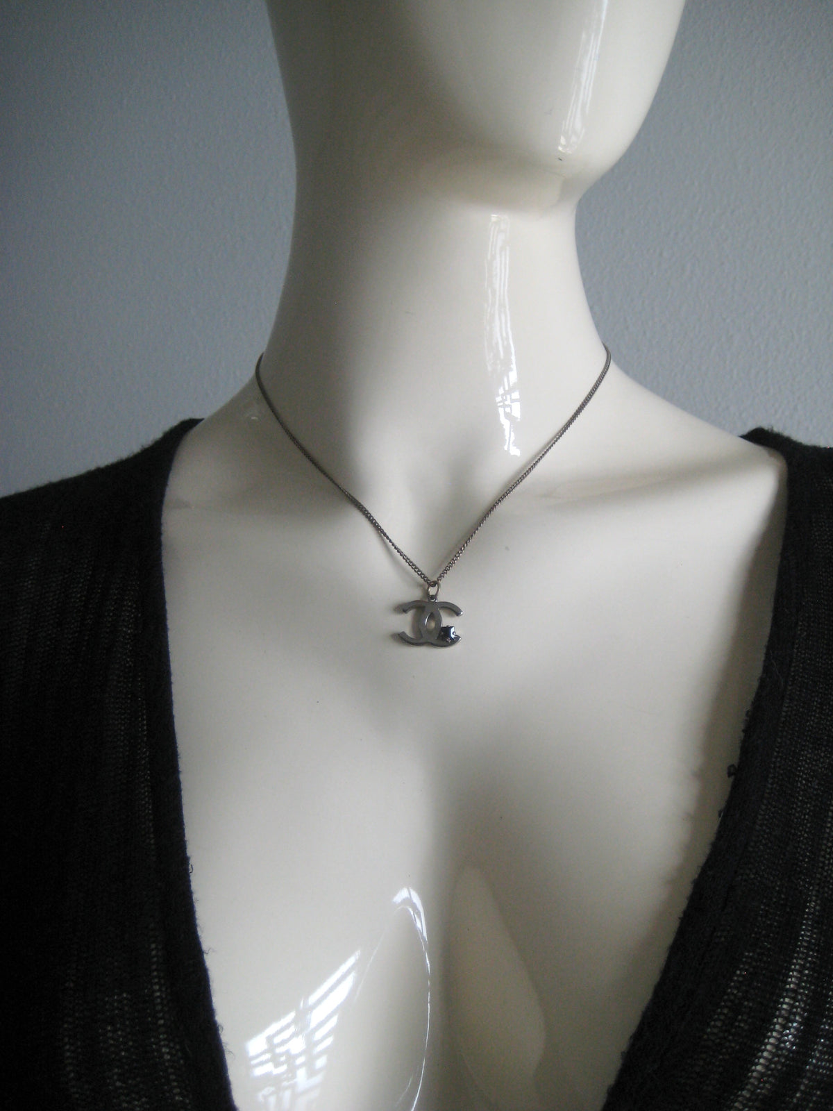 CHANEL 2005 CC Pendant