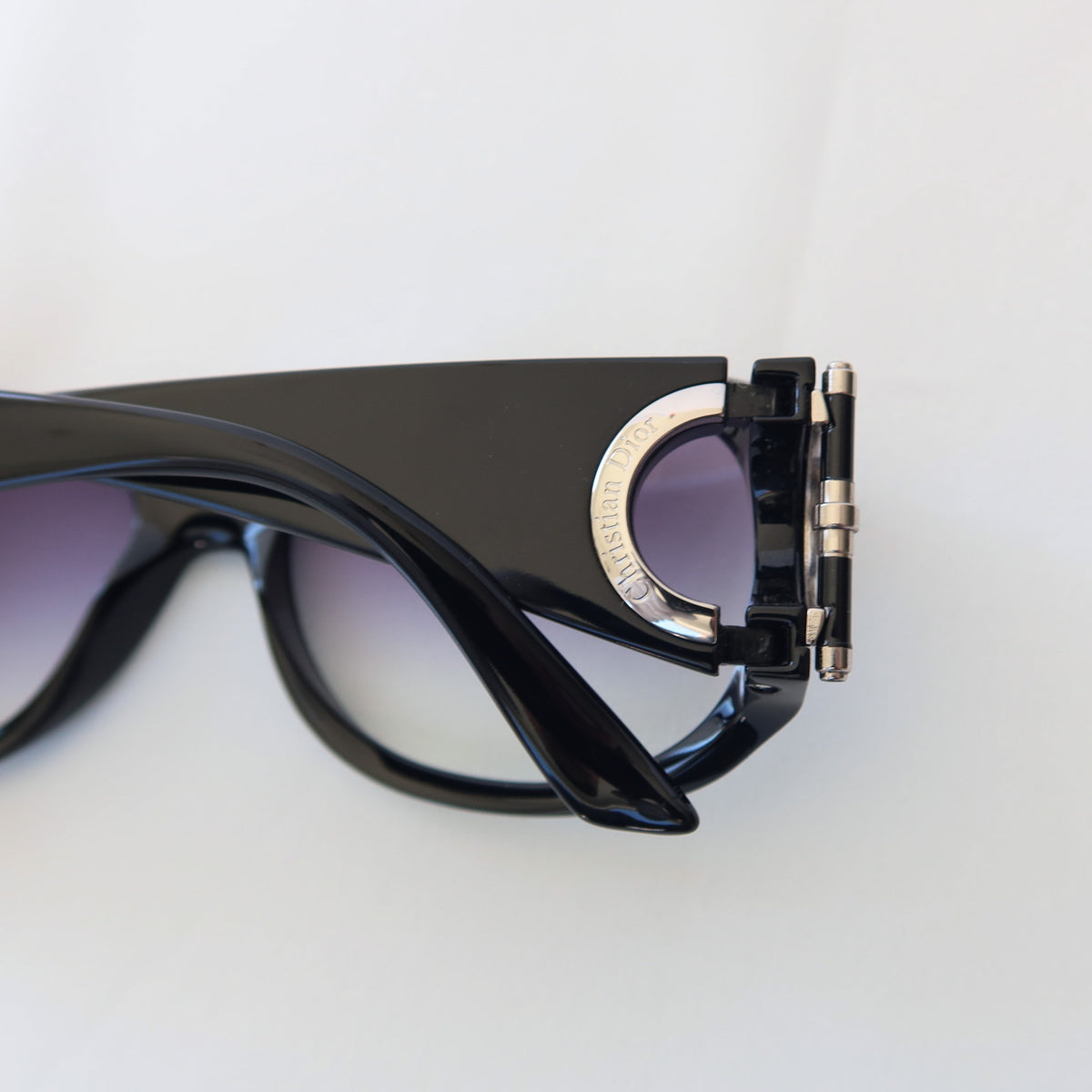 CHRISTIAN DIOR Silver Disc