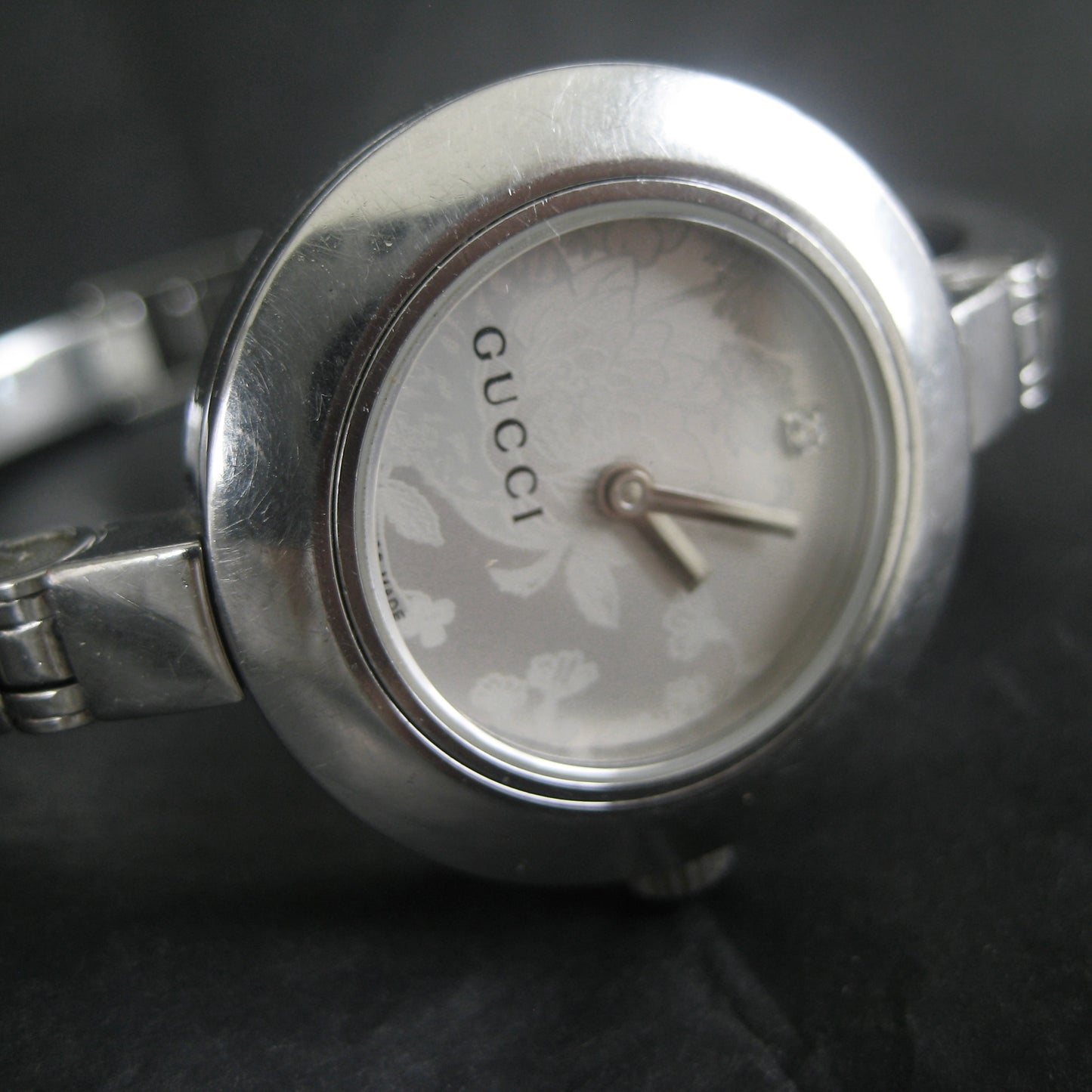 Vintage Gucci 105 Bangle Watch, Early 2000s