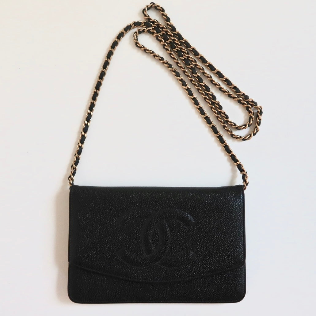 CHANEL Caviar Classic Wallet on Chain