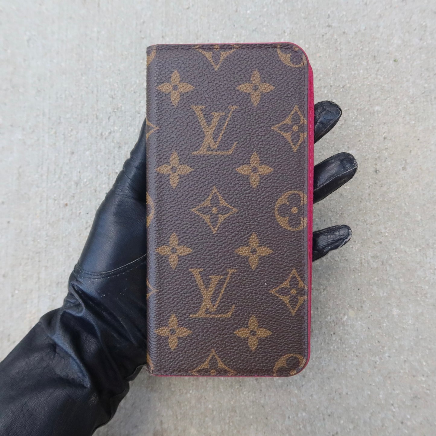 Louis Vuitton Monogram Folio iPhone Case (Pink Interior) iPhone 7 Plus / 8 Plus