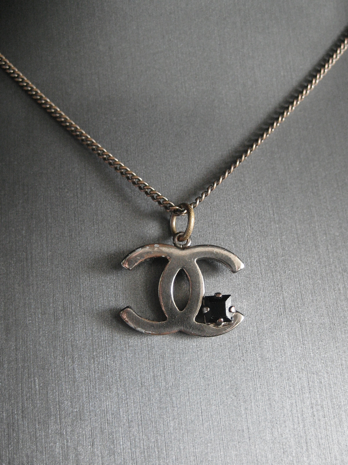 CHANEL 2005 CC Pendant