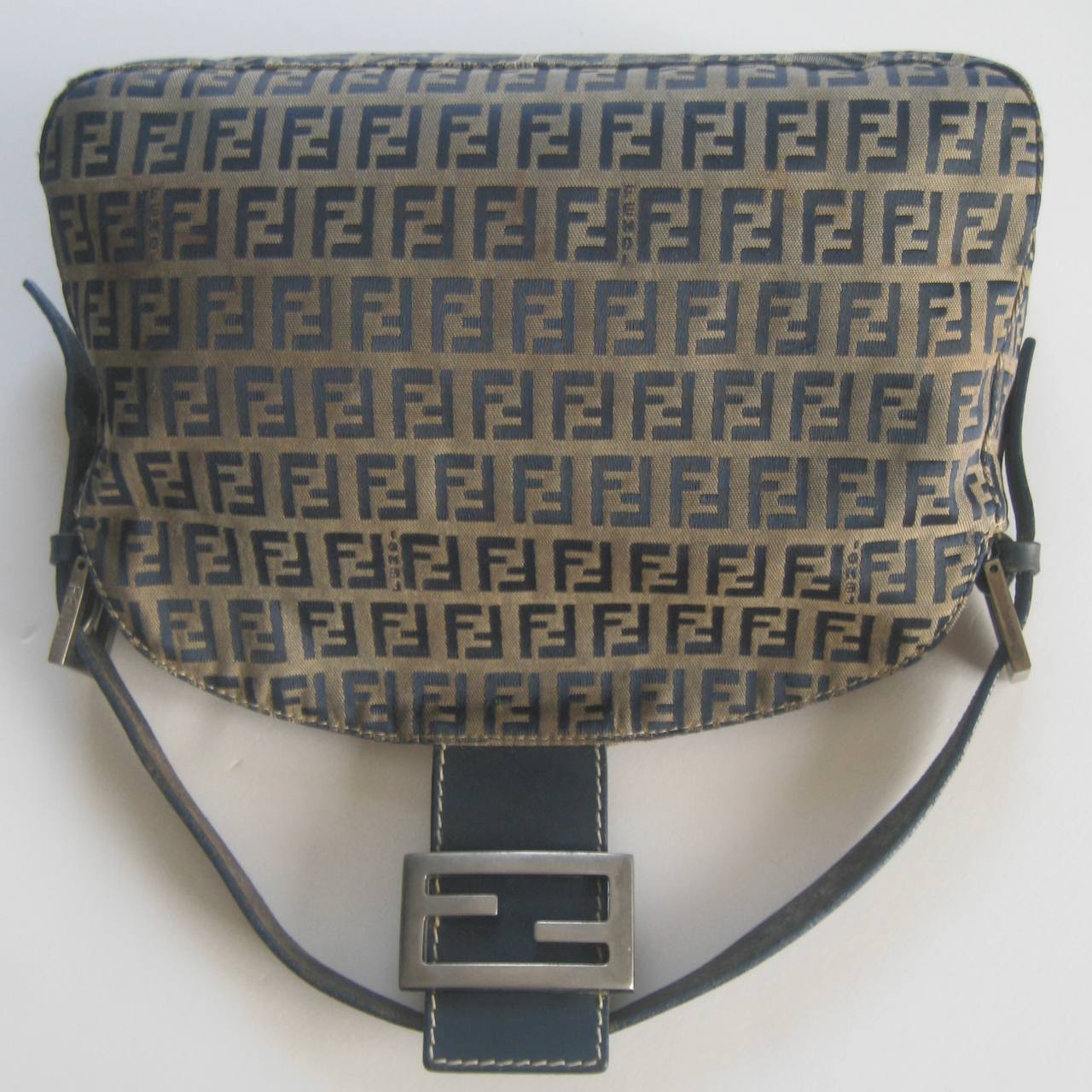 FENDI Zucca Baguette | Brown Monogram / Silver Hardware