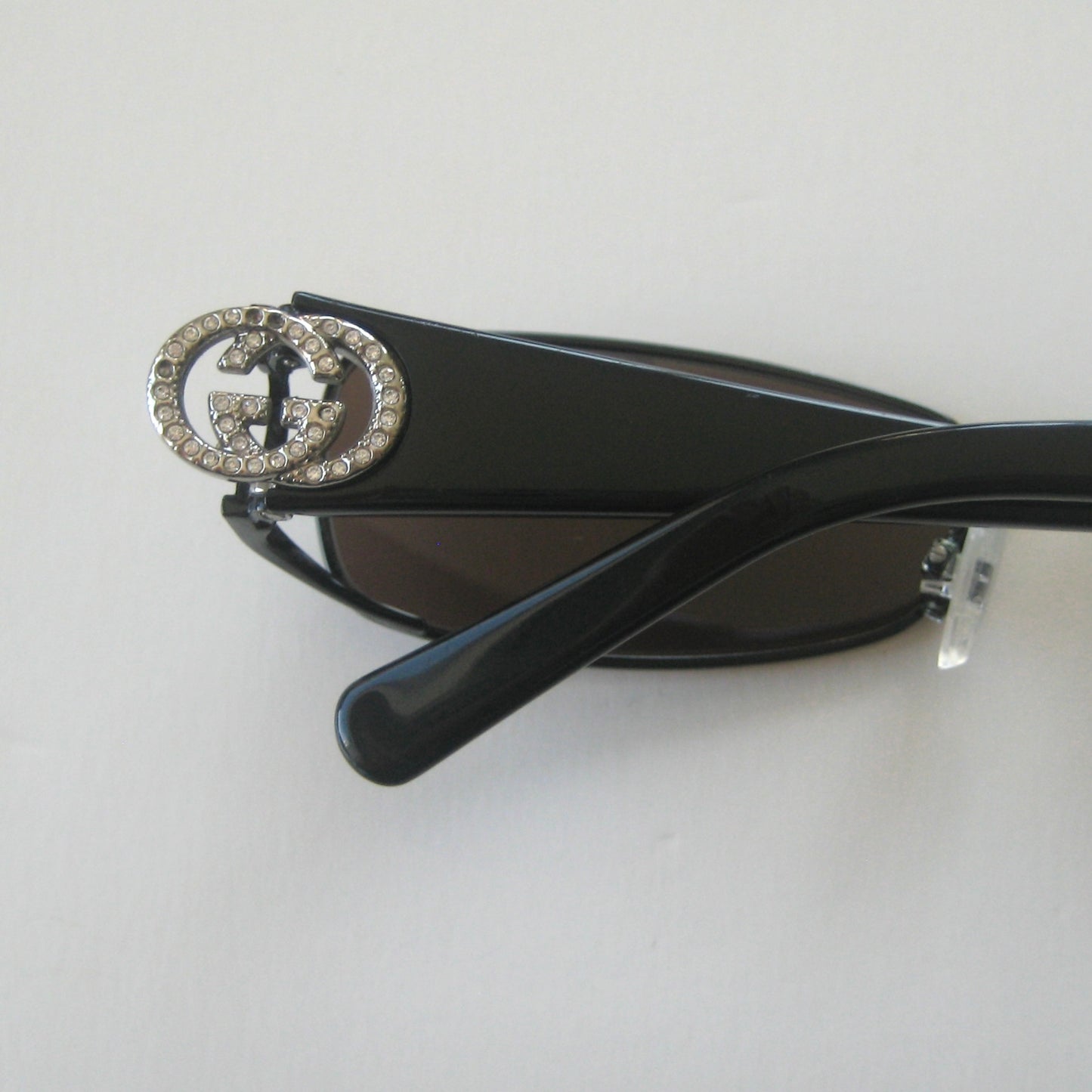 Gucci GG 2811 early 2000s archive
Made in Italy | Model: GG 2811