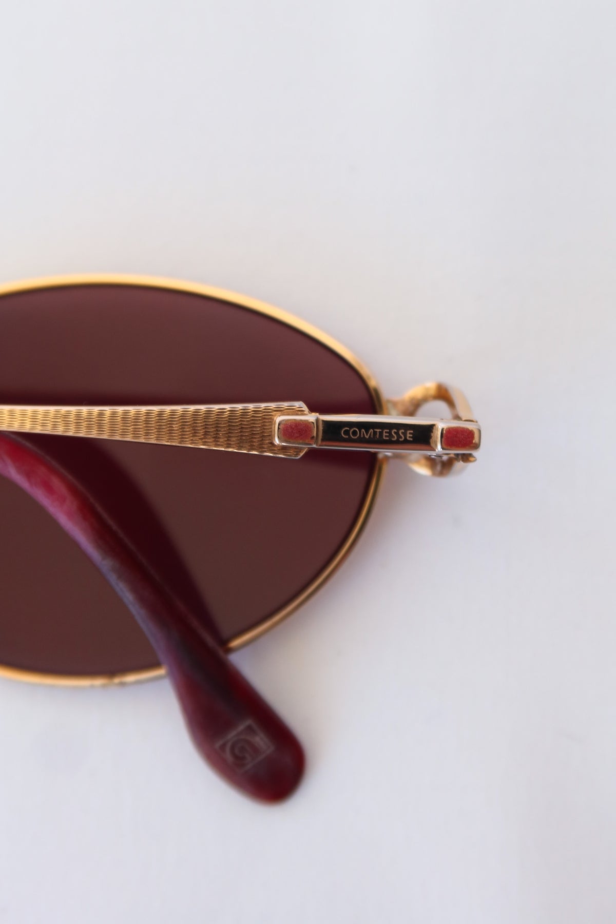 COMTESSE Gold Oval