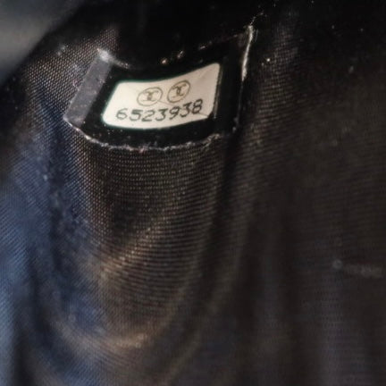 CHANEL Caviar Classic Wallet on Chain