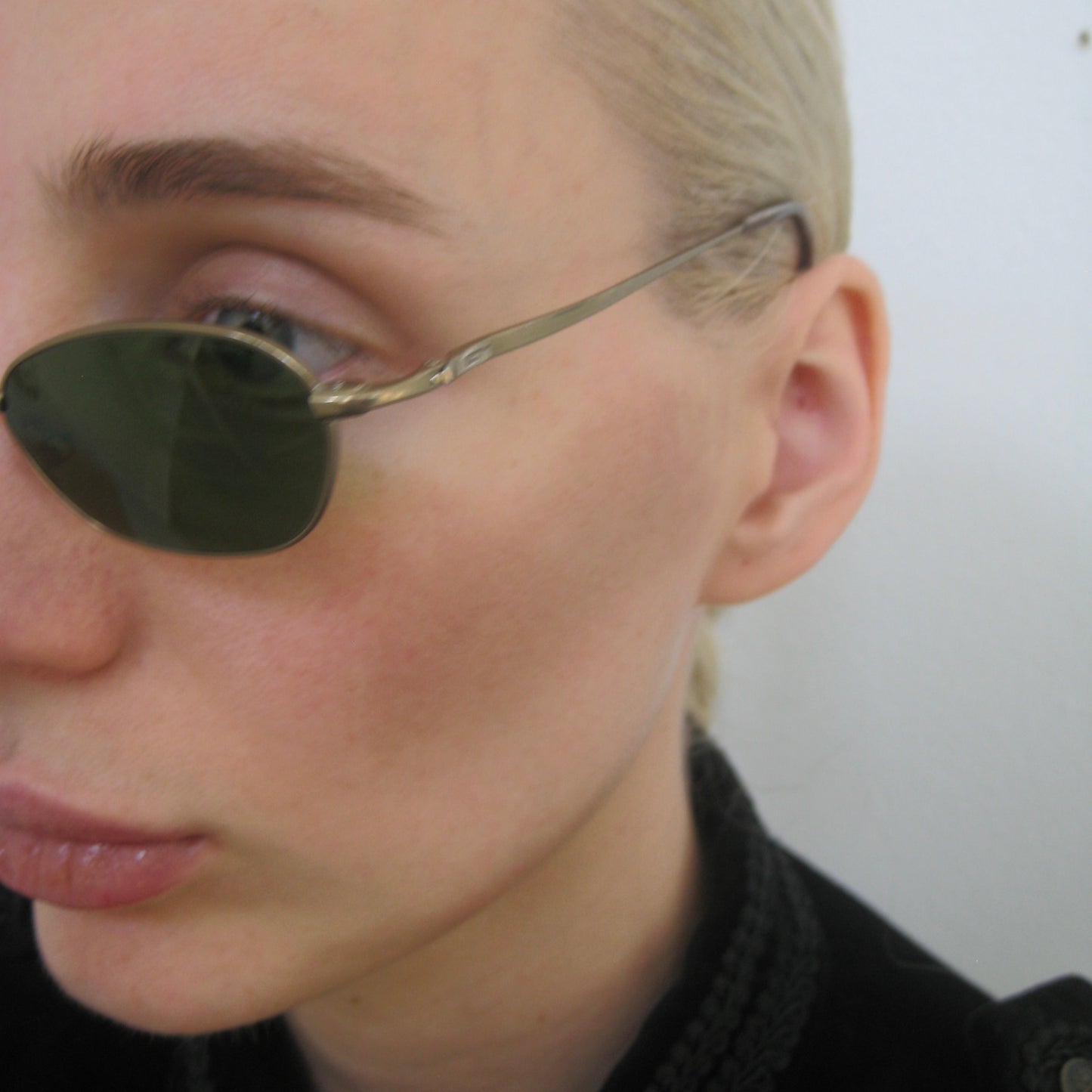 Gucci oval narrow metal sunglasses #086