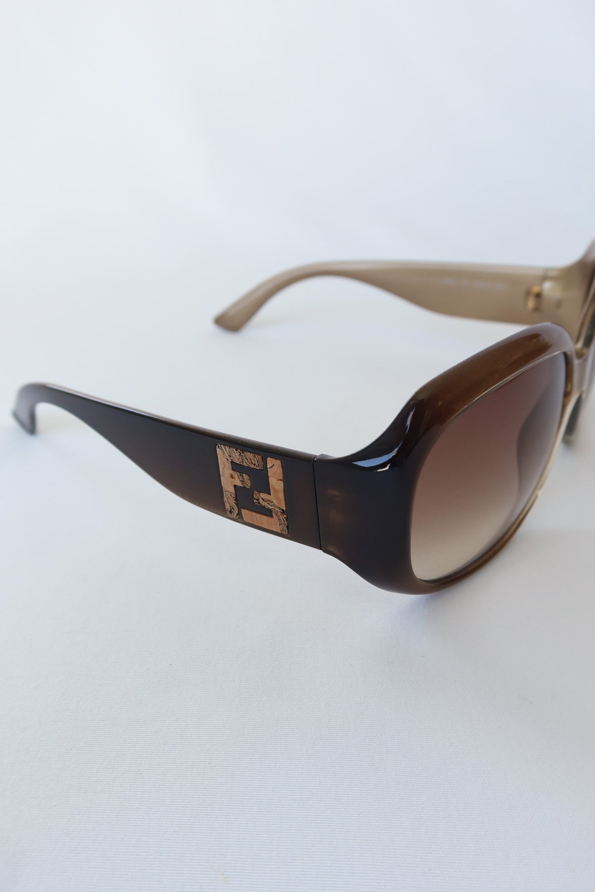 Fendi Gold Insert Bronze Sunglasses · Case