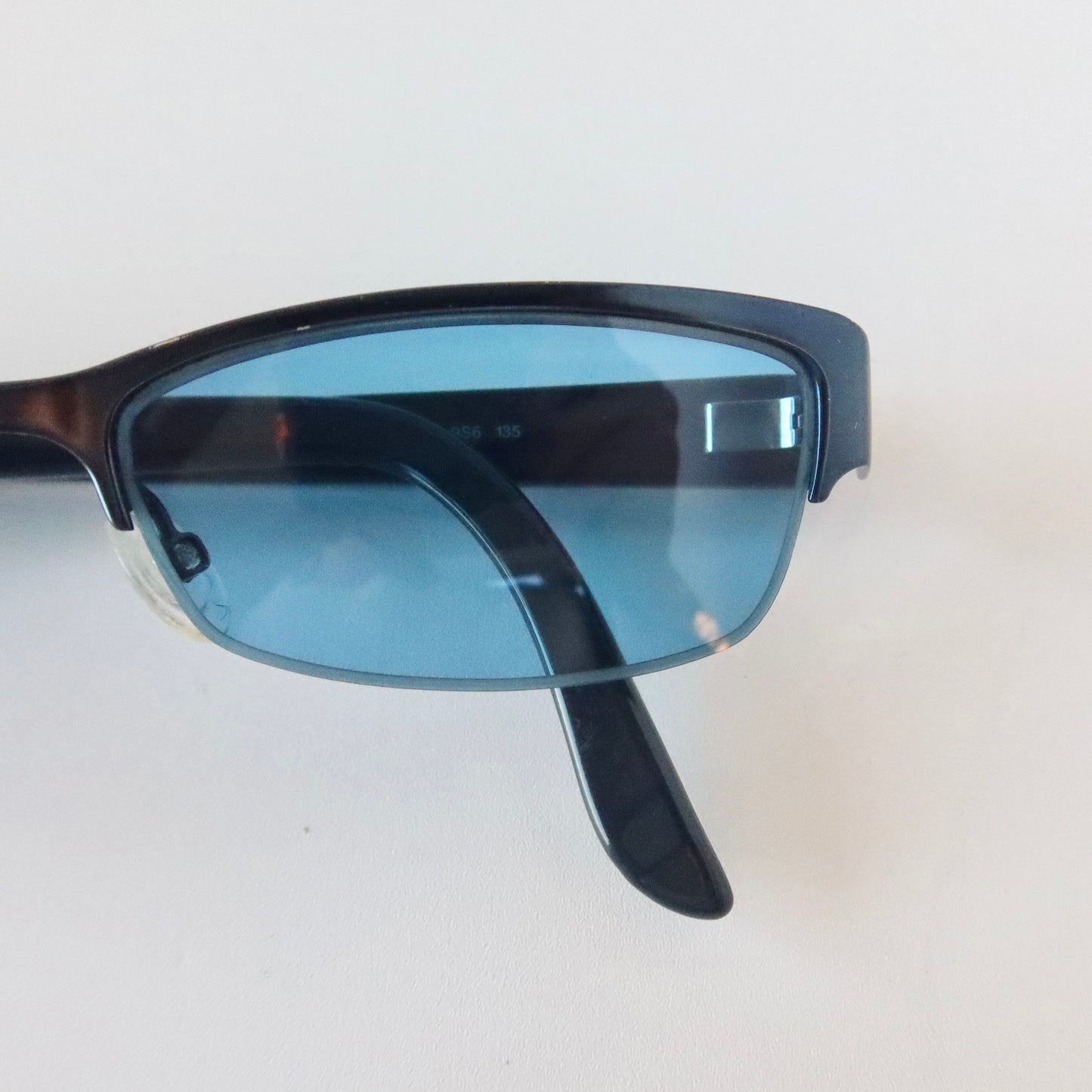 Gucci Slim Wrap Sunglasses #091
